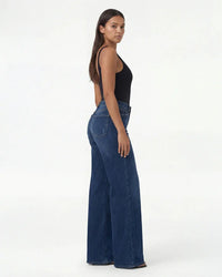 Bleu foncé
